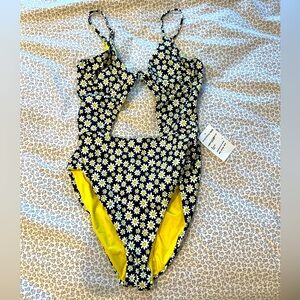 Maaji one piece daisy swimsuit. Size Medium. Brand new with tags, never worn.